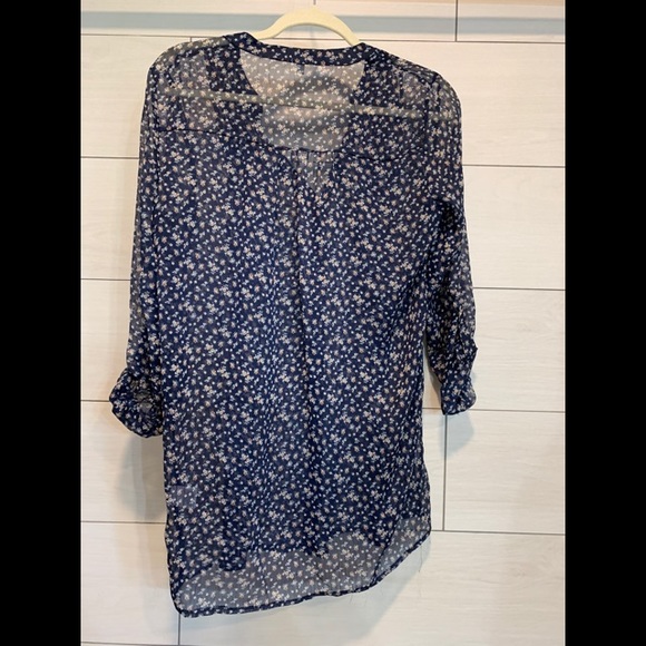 Floral blue button up blouse - Picture 2 of 2